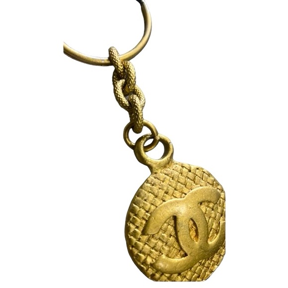 Chanel Vintage Gold Bag Charm/Keychain. - Picture 5 of 8